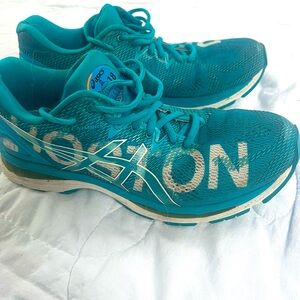 Asics Gel Nimbus 20 Boston running shoes